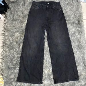 division black/grey wash jeans (straight legged)